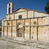Terre(in)moto | Bazzano, chiesa di Santa Giusta. Foto: Luca Del Monaco-Carsa Edizioni